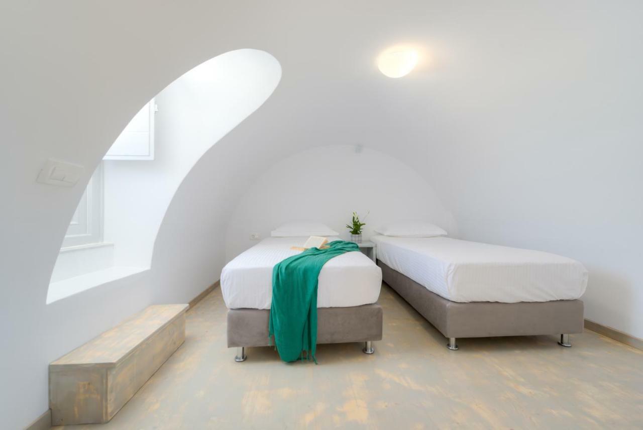 Crystal Villas Santorini Vóthon エクステリア 写真