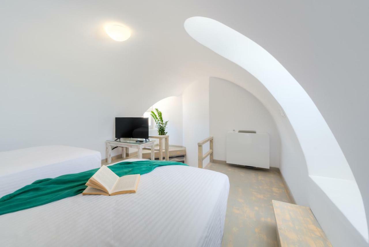 Crystal Villas Santorini Vóthon エクステリア 写真